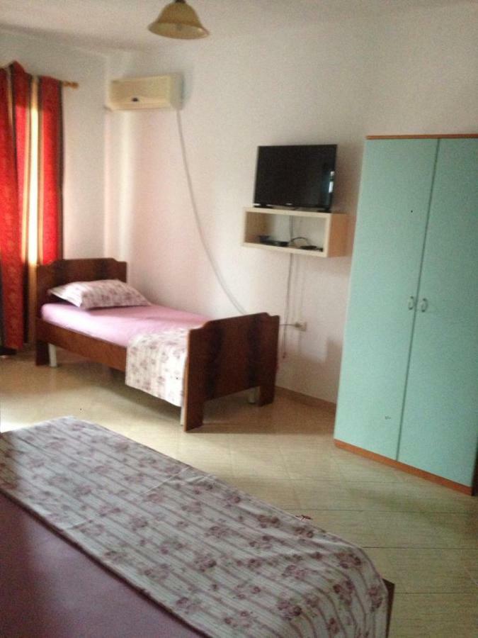Hotel Moris Kryemëdhej エクステリア 写真